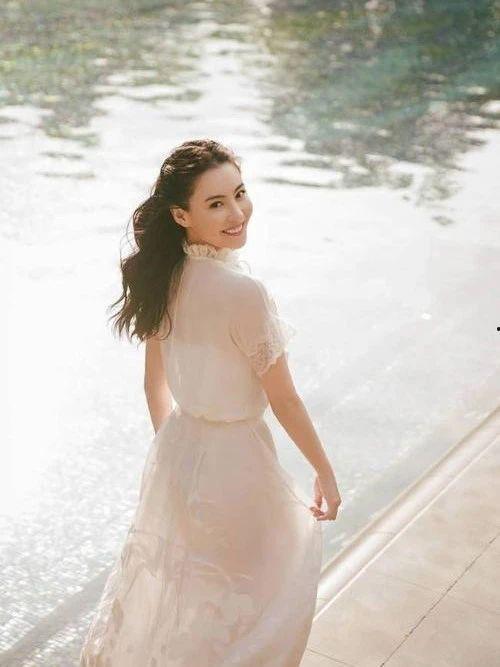 中年如玫,绽放岁月的璀璨光芒 第2张 中年如玫,绽放岁月的璀璨光芒 第2张